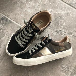 Faux leather camo sneakers